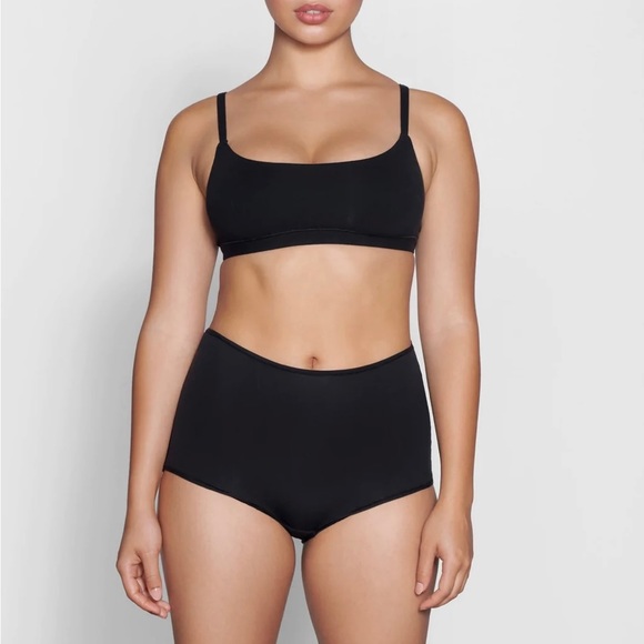 SKIMS Intimates & Sleepwear New Skims Boy Shorts And Bralette Color